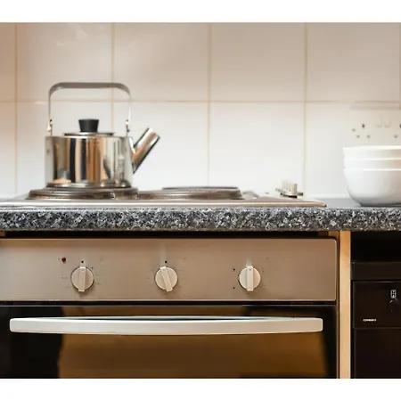 Modern, Light And Spacious City Centre Pad For 4 *