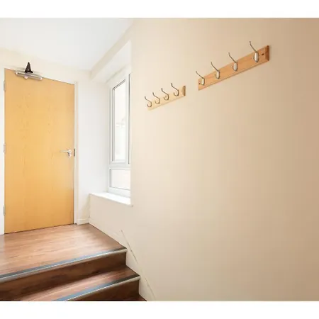 Modern, Light And Spacious City Centre Pad For 4 *